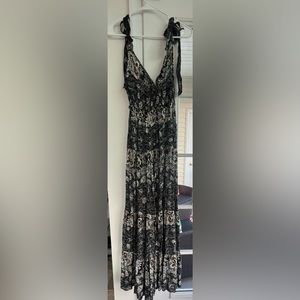 Free people black/navy/tan dress size large never worn smoke free home